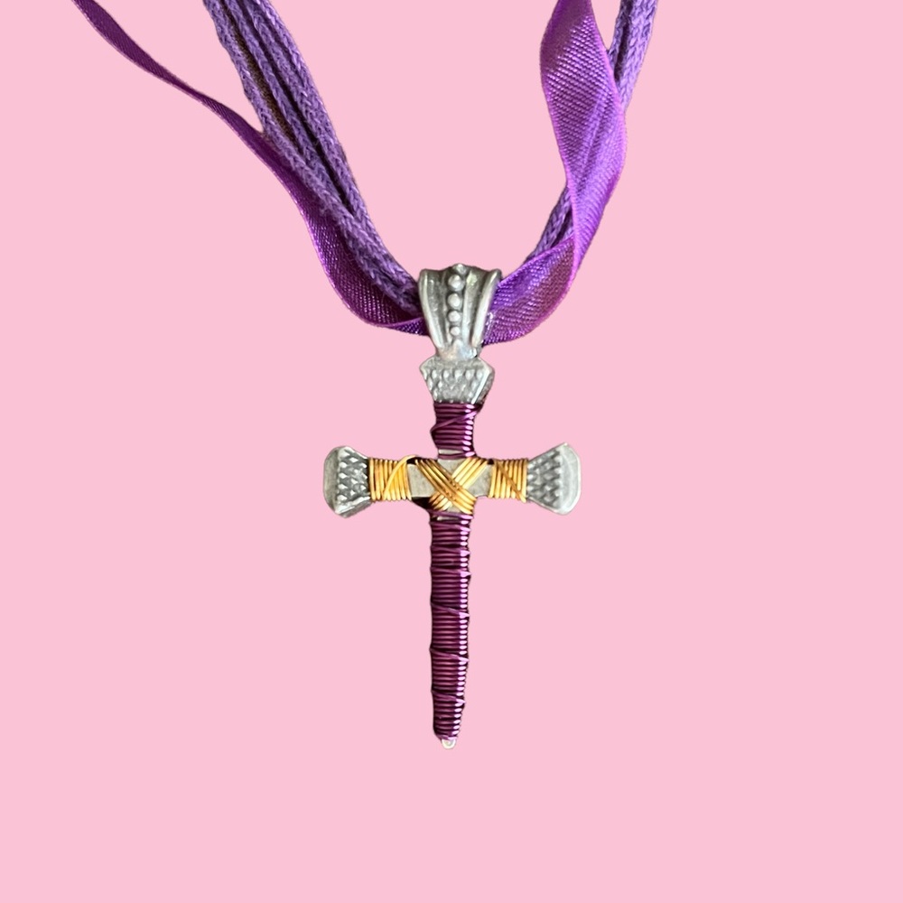 Cross necklace. Silver tone. Purple